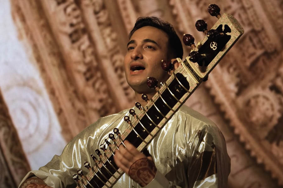 Manikarnika Ghat Meets Electronic Music: The Burning Ghat by Rishab Rikhiram Sharma